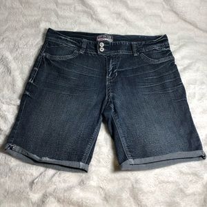 Body Con Jeans by Amerhyst Bermuda shorts